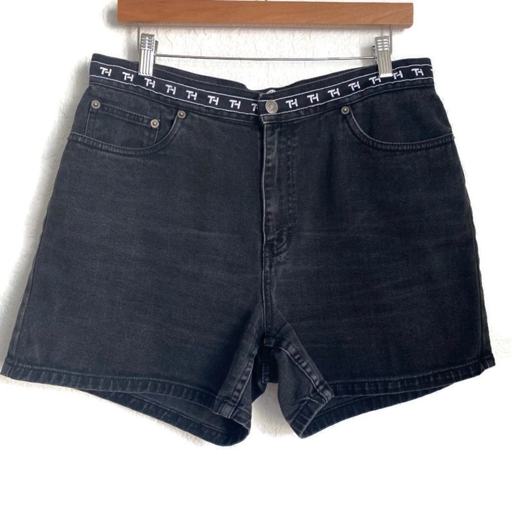 2000s Vintage Tommy Hilfiger Black Denim Shorts 14